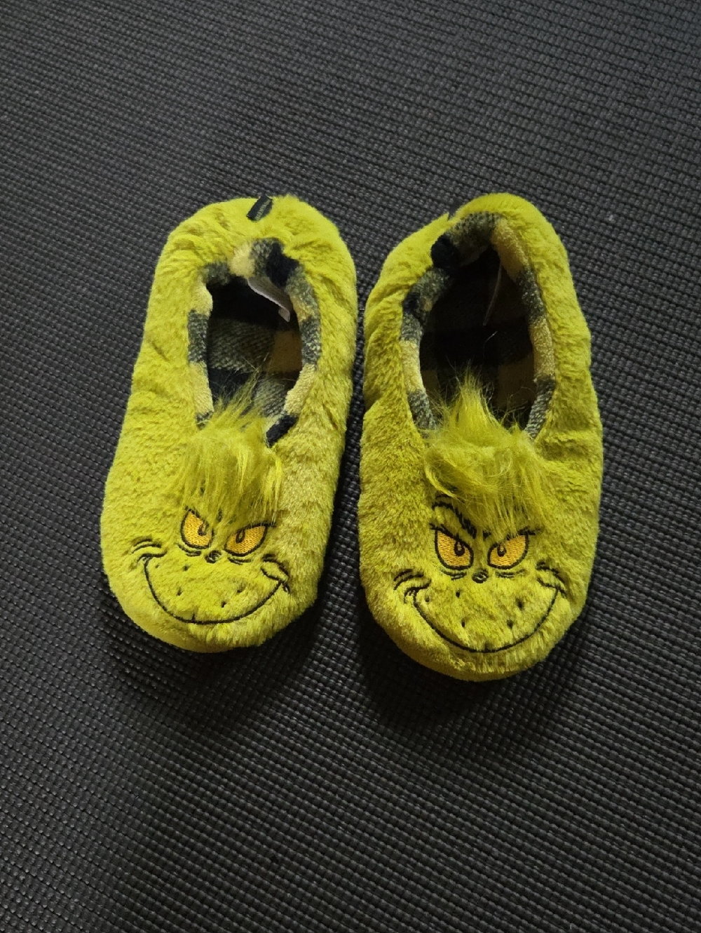 Dr. Seuss Grinch Green Plush Slippers